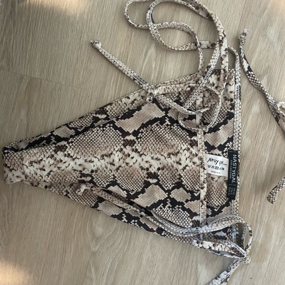 Nasty gal snake print bikini set - Picture 4 of 4